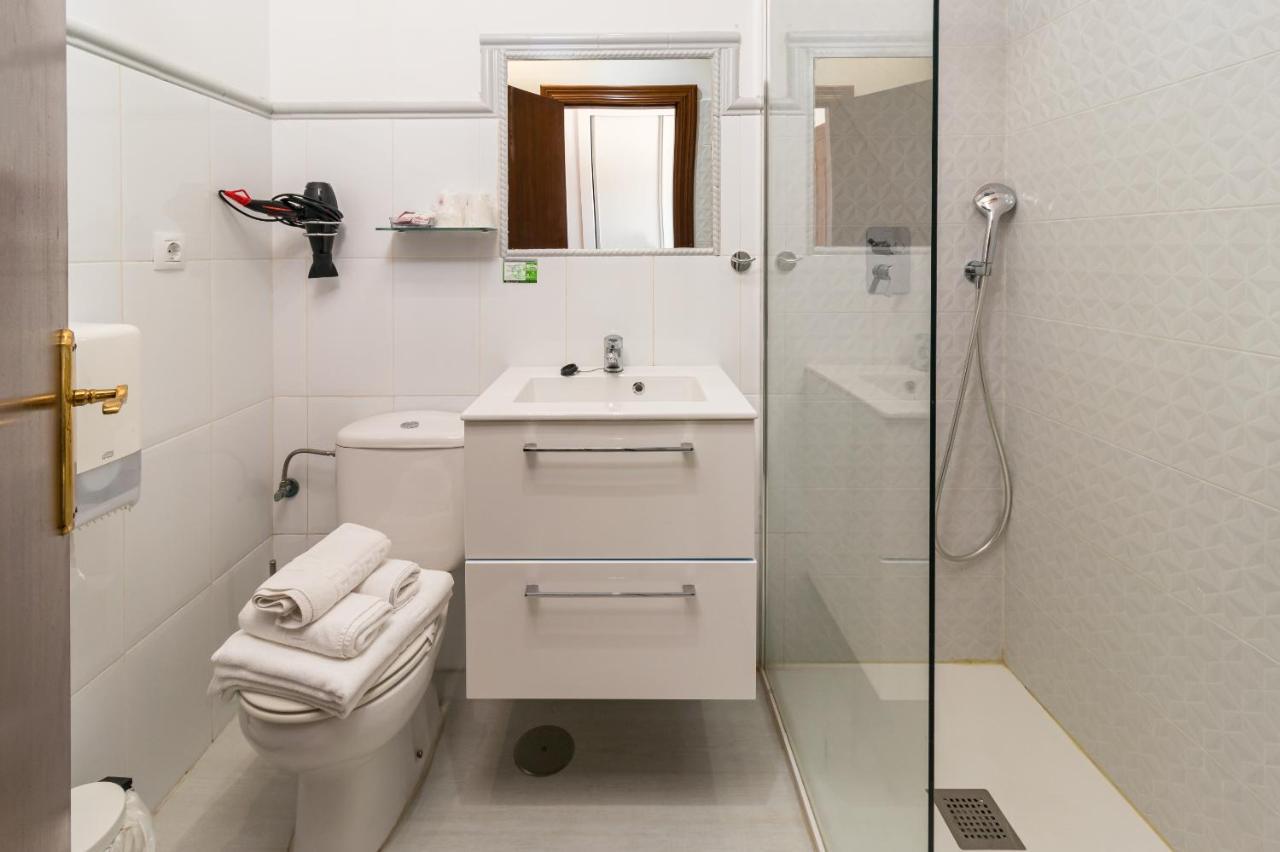 Hotel Sanmar Cobreces Bagian luar foto