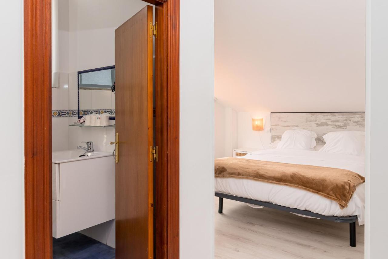 Hotel Sanmar Cobreces Bagian luar foto