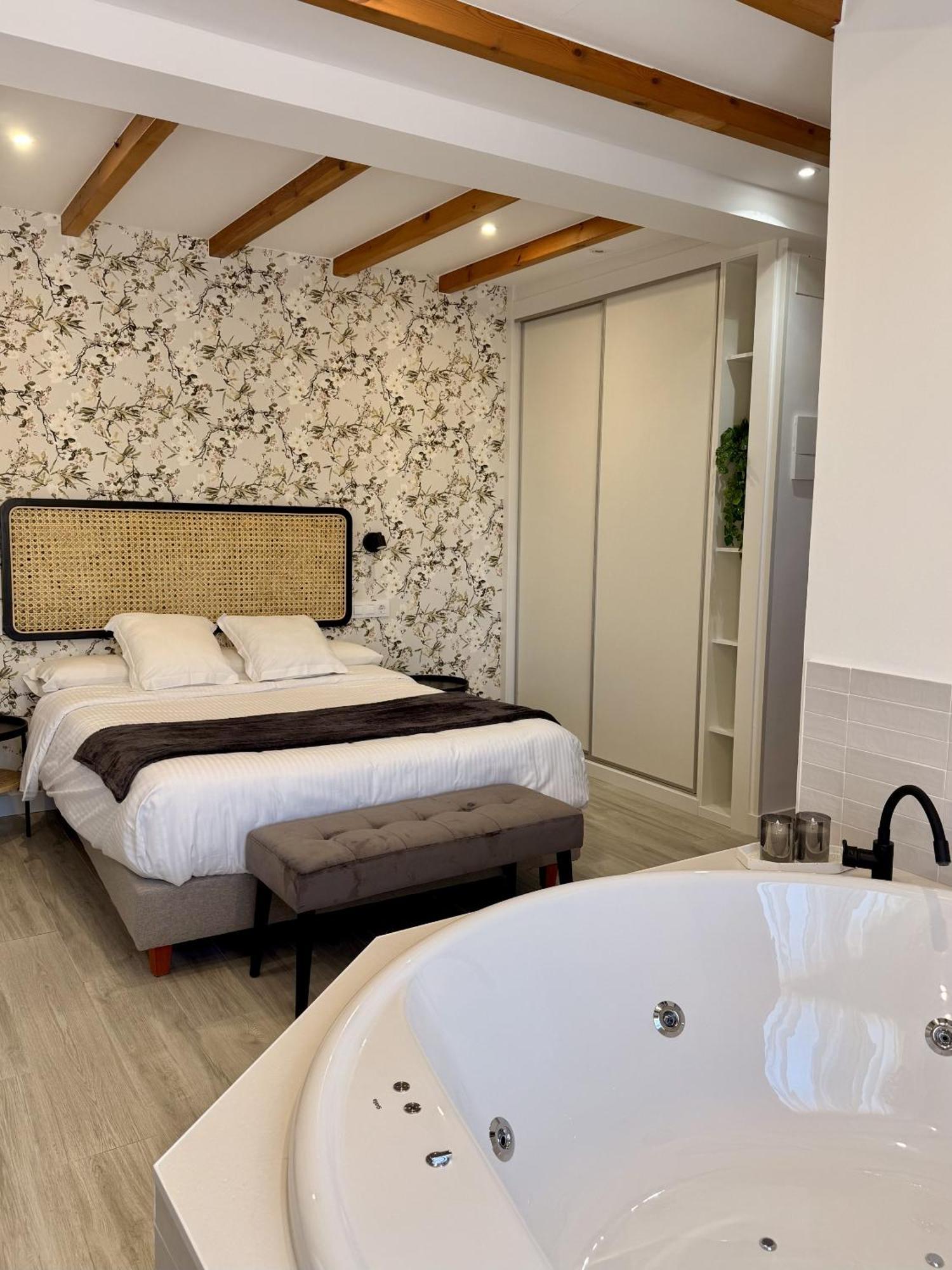 Hotel Sanmar Cobreces Bagian luar foto